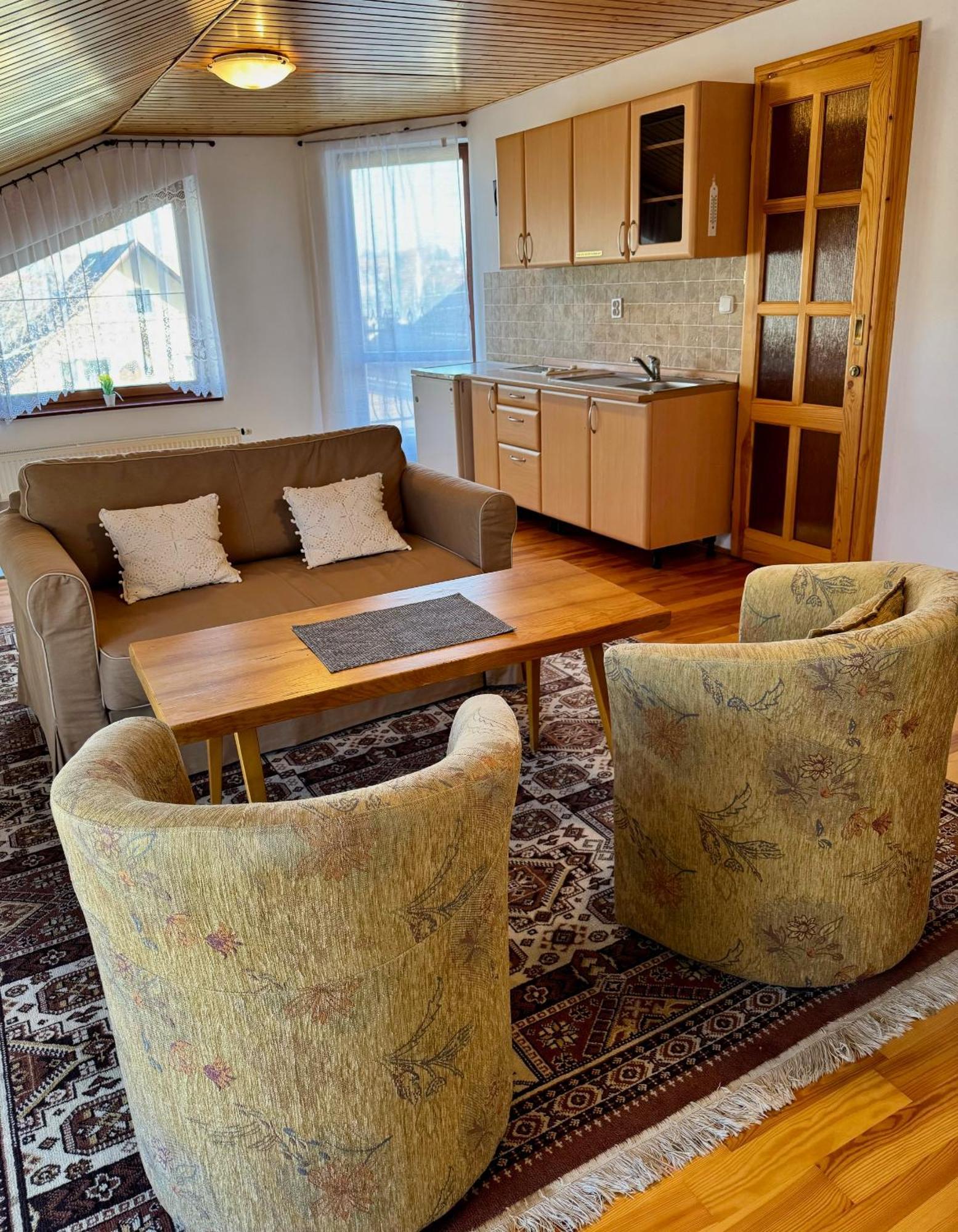 Nová Lesná Villa Menhardi מראה חיצוני תמונה
