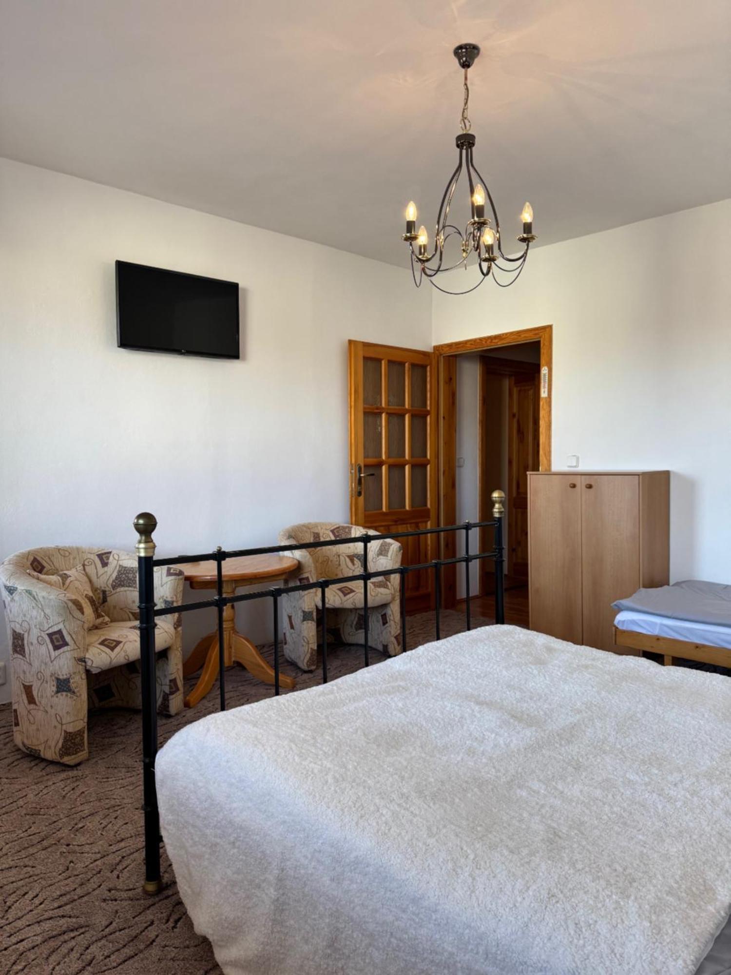 Nová Lesná Villa Menhardi מראה חיצוני תמונה