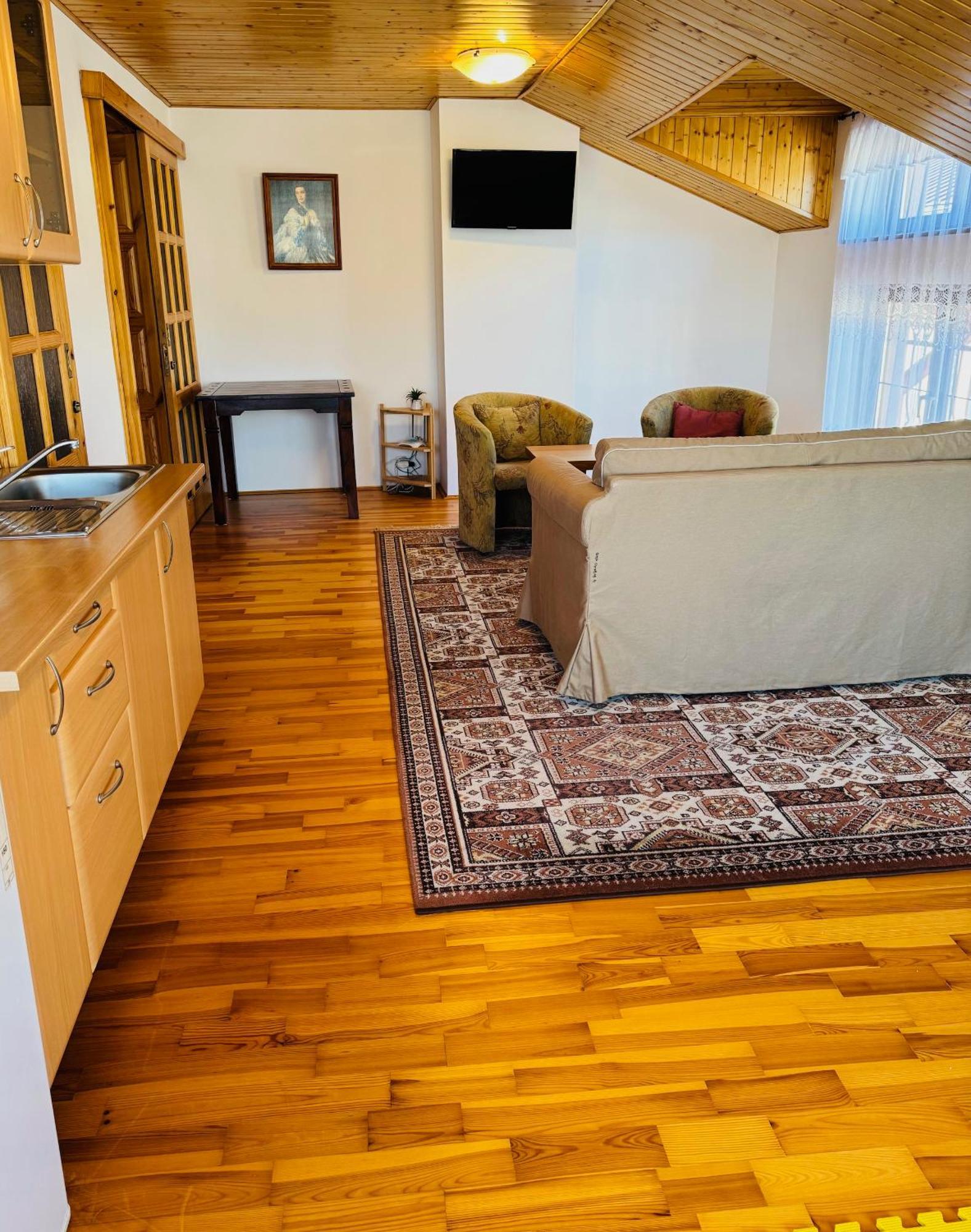 Nová Lesná Villa Menhardi מראה חיצוני תמונה